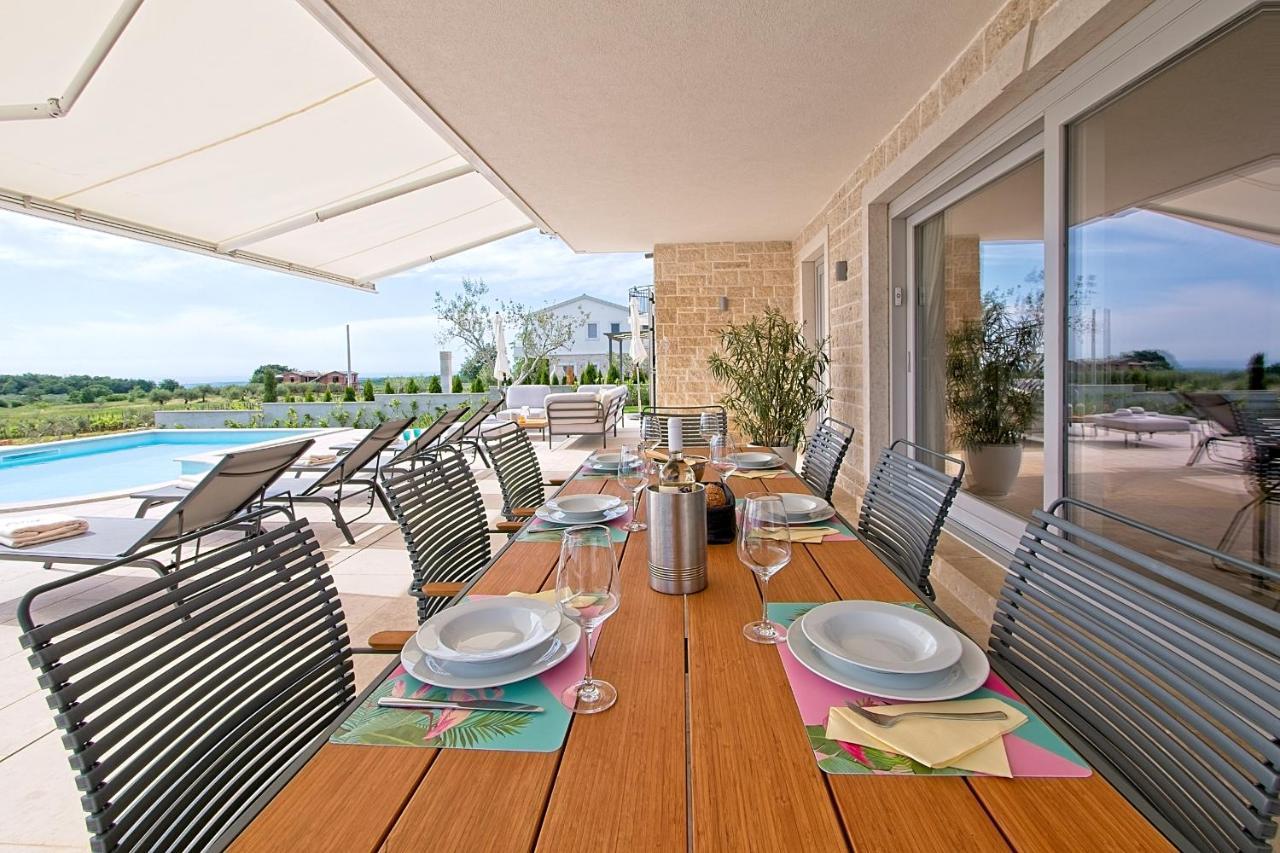 Villa Flamingo Kaštelir 外观 照片