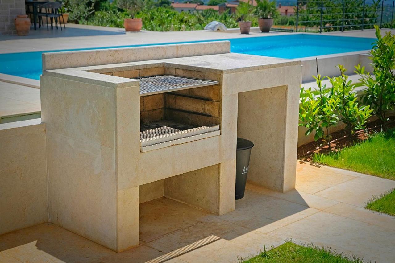 Villa Flamingo Kaštelir 外观 照片